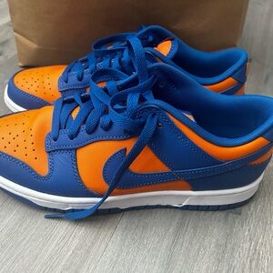 Nike Dunk Low Knick Sneakers